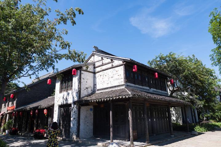 每天早上一起来就放屁,正常吗?-专业百科知识信息网站